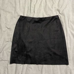 Lulu’s mini skirt
